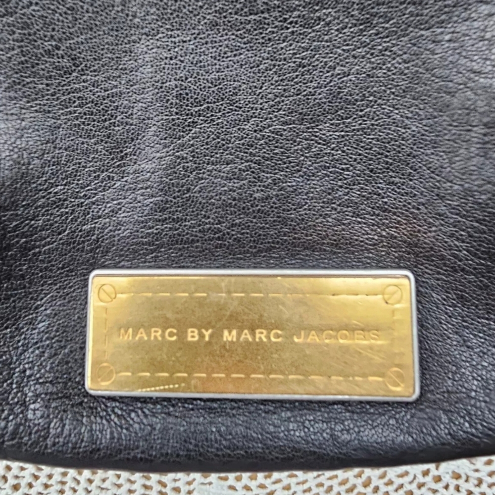 Marc Jacob's Crossbody Black Two Tone Hardware purse - Picture 14 of 16